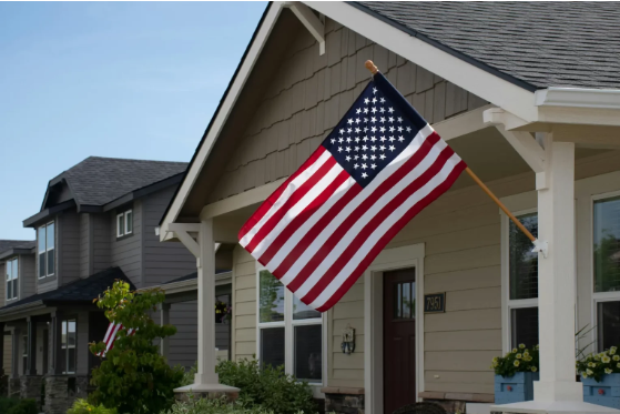Florida home with American flag – Florida VA Land and Construction Loans by VA Construction Loan.